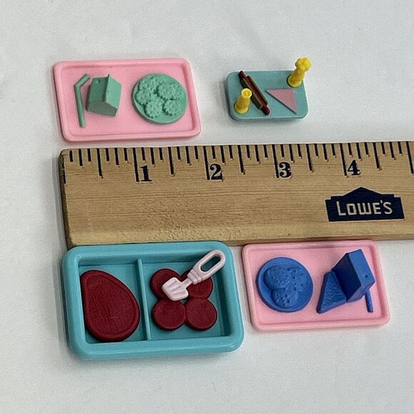 Barbie Replacement Accessories Food Trays Burgers Steak Spatula LOT OF 7 School - Picture 6 of 6